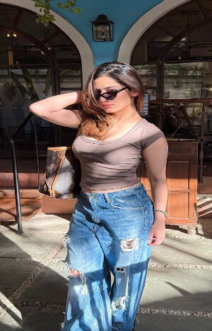 VIP call girl in Ghaziabad